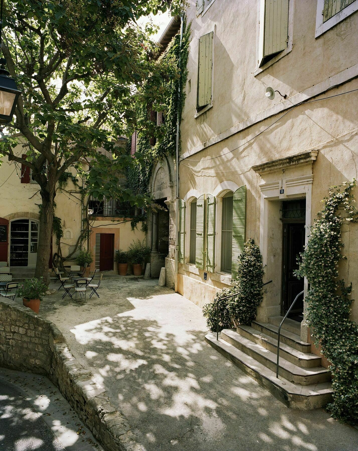 Hotel Du Cloitre Arles Exterior photo